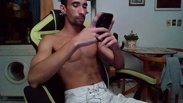 Snapshot of Mdbisc8 chatting on December 22, 2025, 2:41 am Mdbisc8 online show from December 22, 2025, 2:41 am