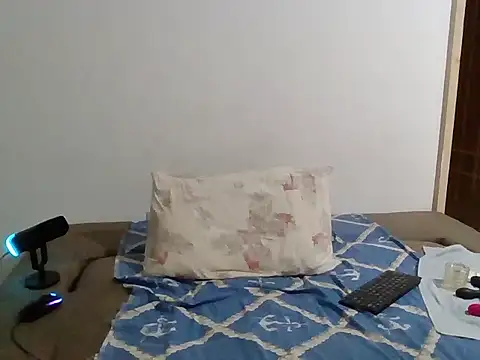 Snapshot of Mdbisc8 chatting on January 10, 2026, 10:58 pm Mdbisc8 online show from January 10, 2026, 10:58 pm