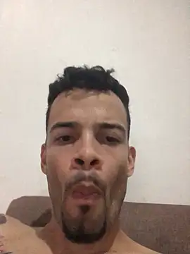 HenriquePhn online show from June 20, 2026, 7:05 pm