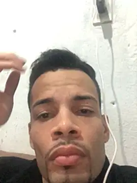 HenriquePhn online show from June 25, 2026, 12:32 am