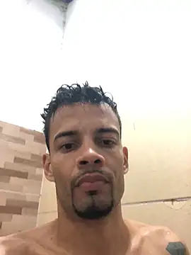 HenriquePhn online show from June 25, 2026, 9:41 pm