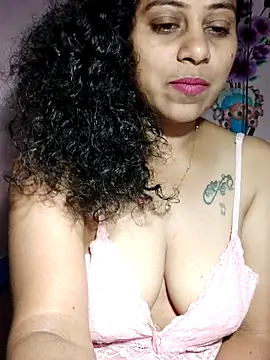 JENNIFERtamil online show from March 10, 2026, 7:41 pm