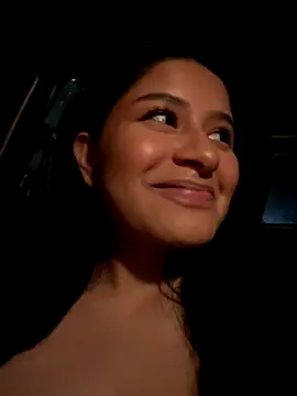 andrea gomes  online show from October 19, 2025, 8:15 am