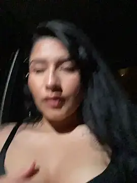 andrea gomes  online show from October 24, 2025, 9:06 am