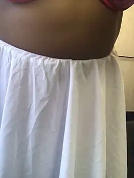 Elonelo online show from February 12, 2026, 4:18 am