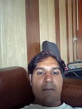 Snapshot of johnny8731 chatting on October 12, 2025, 8:35 am johnny8731 online show from October 12, 2025, 8:35 am