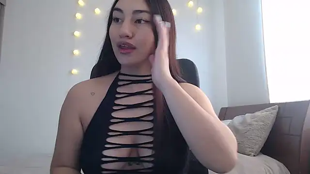 nalafoster online show from September 28, 2025, 2:00 pm