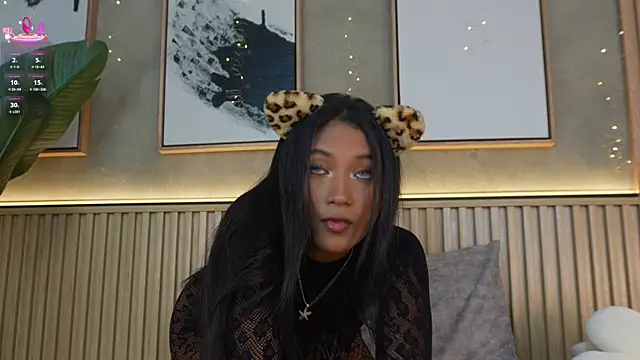 Isa Montiel online show from April 10, 2026, 8:13 pm