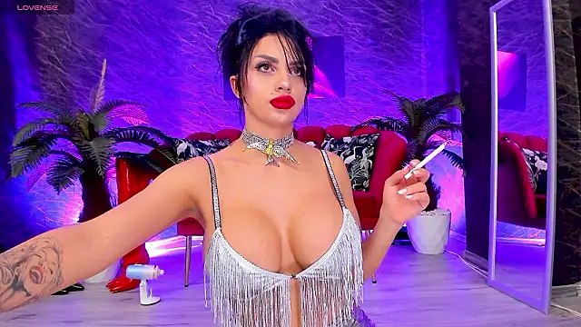 IzabelaTessa online show from February 28, 2026, 8:21 pm