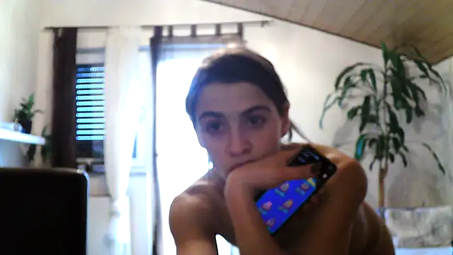 Snapshot of sweet_paar2016 chatting on October 25, 2025, 12:13 pm sweet paar2016 online show from October 25, 2025, 12:13 pm