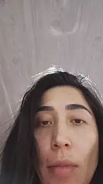 Elowyn online show from February 13, 2026, 9:33 pm