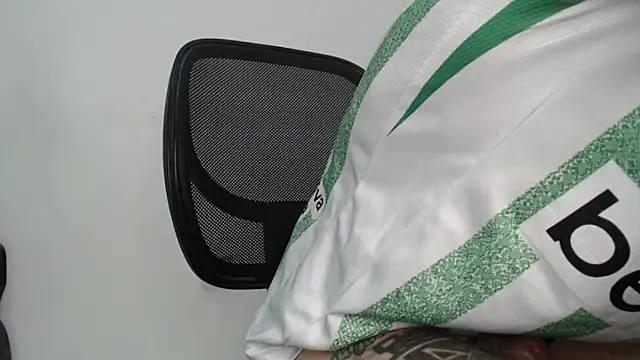 Snapshot of bigdick_monster1 chatting on March 1, 2026, 5:48 pm bigdick monster1 online show from March 1, 2026, 5:48 pm