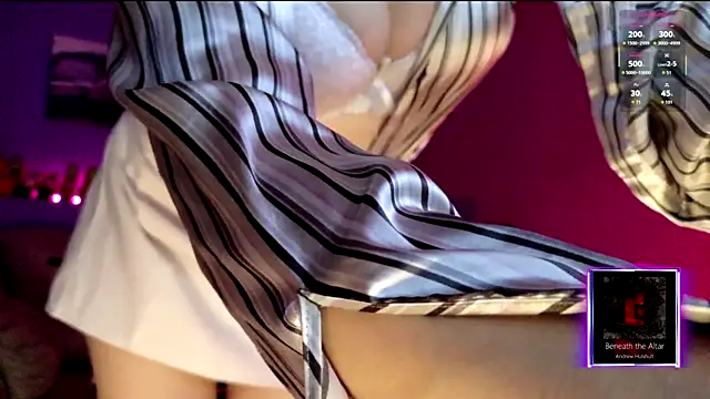 MilanaPure online show from November 17, 2025, 3:18 pm