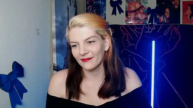 VanessaRey  online show from March 27, 2026, 6:18 pm