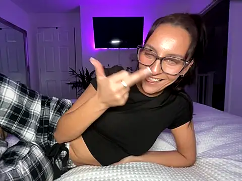 Missalex xo online show from October 16, 2025, 8:32 pm