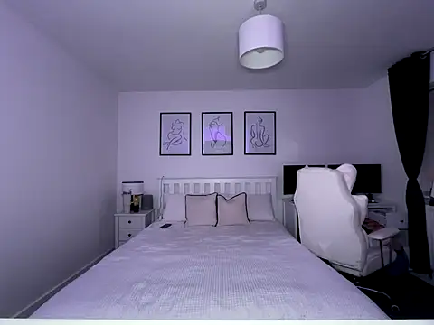 Missalex xo online show from October 17, 2025, 7:49 pm