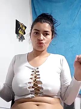 Snapshot of AlanaHotxx chatting on September 11, 2025, 6:46 am AlanaHotxx online show from September 11, 2025, 6:46 am