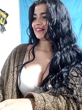 Snapshot of AlanaHotxx chatting on September 16, 2025, 7:42 am AlanaHotxx online show from September 16, 2025, 7:42 am