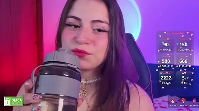 Taiga Cute online show from November 13, 2025, 8:02 am