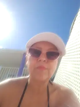 Amadamilf1980 online show from February 8, 2026, 7:06 pm