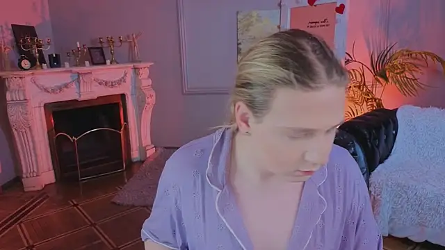 Jes Solar online show from April 7, 2026, 9:37 pm