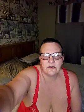 MissQueenBeex online show from March 31, 2026, 9:04 pm