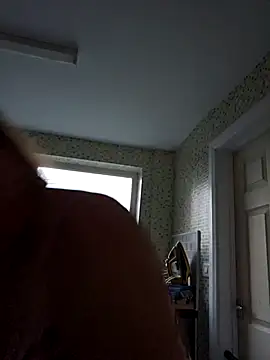 MissQueenBeex online show from April 19, 2026, 5:45 pm