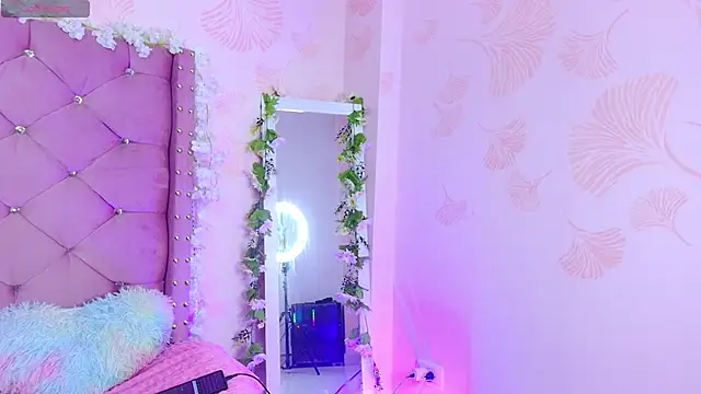 kity x online show from April 14, 2026, 7:09 pm