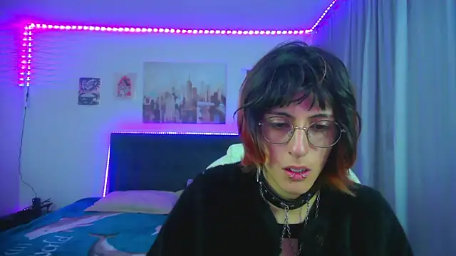 Snapshot of goth_minerva chatting on May 21, 2026, 1:29 pm goth minerva online show from May 21, 2026, 1:29 pm
