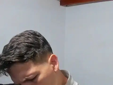 kevinkewman online show from December 4, 2025, 10:35 am