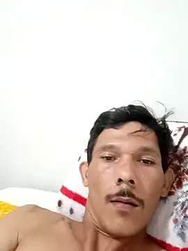 Snapshot of Marcos2402mf chatting on November 10, 2025, 5:01 pm Marcos2402mf online show from November 10, 2025, 5:01 pm