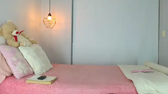 Snapshot of Tiana_Paez1 chatting on March 16, 2026, 7:01 am Tiana Paez1 online show from March 16, 2026, 7:01 am