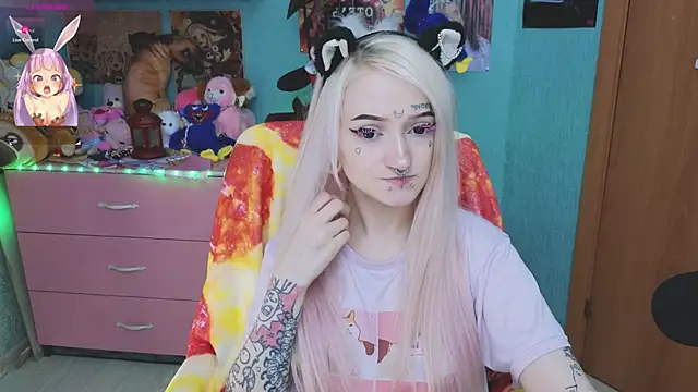 Manuela unicorn online show from November 13, 2025, 8:30 pm