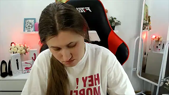 Lucky Lana online show from March 1, 2026, 3:19 am