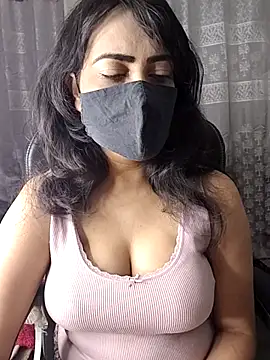 dimple1312 online show from June 19, 2026, 5:06 pm