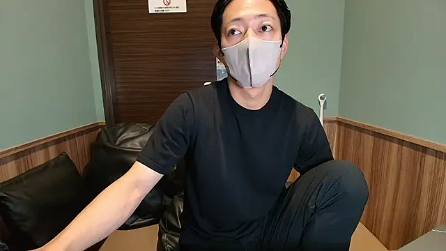 Snapshot of i_am_Hiro chatting on May 12, 2026, 5:15 am i am Hiro online show from May 12, 2026, 5:15 am