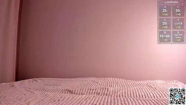 emmelieflorence online show from November 11, 2025, 5:35 pm