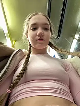 bambi lu online show from November 28, 2025, 6:10 pm