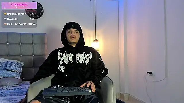 samxx muscle online show from October 13, 2025, 2:06 pm