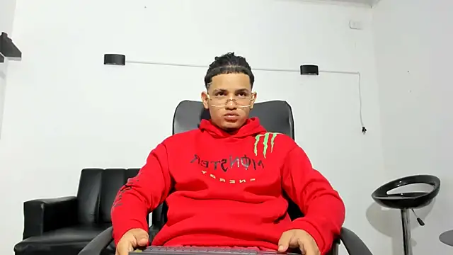 samxx muscle online show from March 30, 2026, 7:31 am