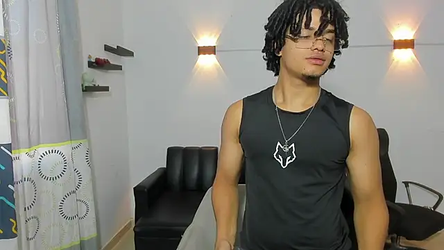 samxx muscle online show from May 18, 2026, 2:45 pm