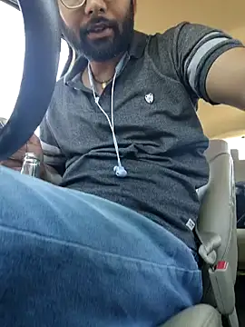 Snapshot of UAjit chatting on October 5, 2025, 9:07 am UAjit online show from October 5, 2025, 9:07 am