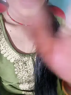 Snapshot of Eshwari_Chopra chatting on April 26, 2026, 3:37 am Eshwari Chopra online show from April 26, 2026, 3:37 am
