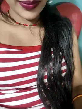 Snapshot of Eshwari_Chopra chatting on May 1, 2026, 4:55 pm Eshwari Chopra online show from May 1, 2026, 4:55 pm