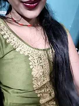 Snapshot of Eshwari_Chopra chatting on May 5, 2026, 4:59 pm Eshwari Chopra online show from May 5, 2026, 4:59 pm