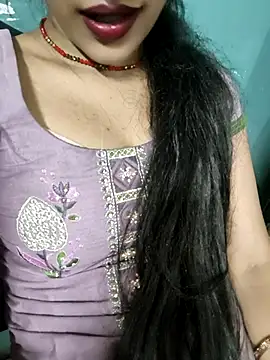 Snapshot of Eshwari_Chopra chatting on May 11, 2026, 5:43 pm Eshwari Chopra online show from May 11, 2026, 5:43 pm
