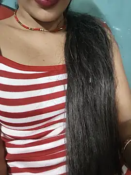 Snapshot of Eshwari_Chopra chatting on May 24, 2026, 5:29 pm Eshwari Chopra online show from May 24, 2026, 5:29 pm