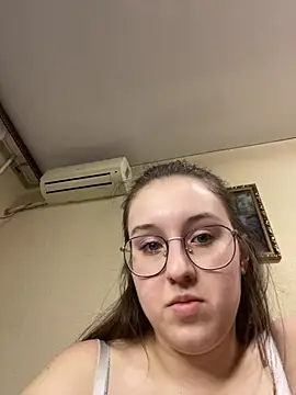 Vviikkssiikk online show from January 12, 2026, 7:30 pm