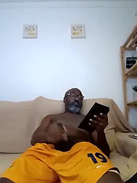 Snapshot of Bigmaumau54 chatting on September 21, 2025, 3:08 am Bigmaumau54 online show from September 21, 2025, 3:08 am