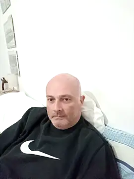 Alexis Bull online show from November 26, 2025, 5:58 pm